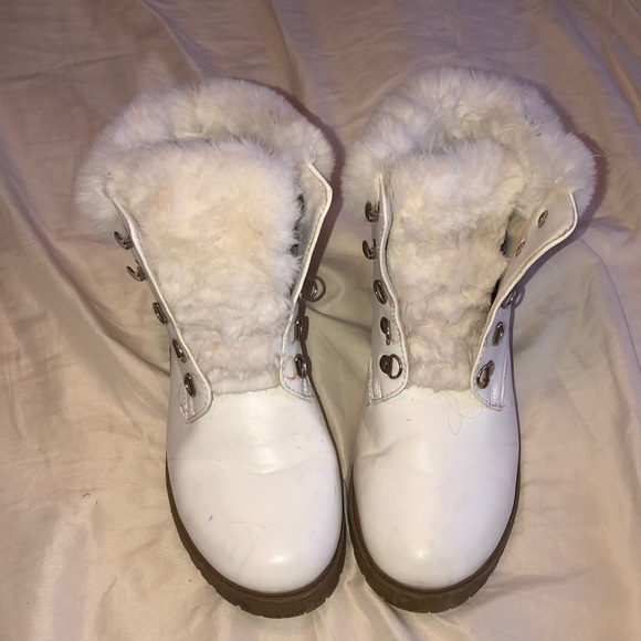 winter boots no laces